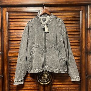 NWT boohooMAN Men’s Gray Acid Wash Denim Jacket Zip Front Size L